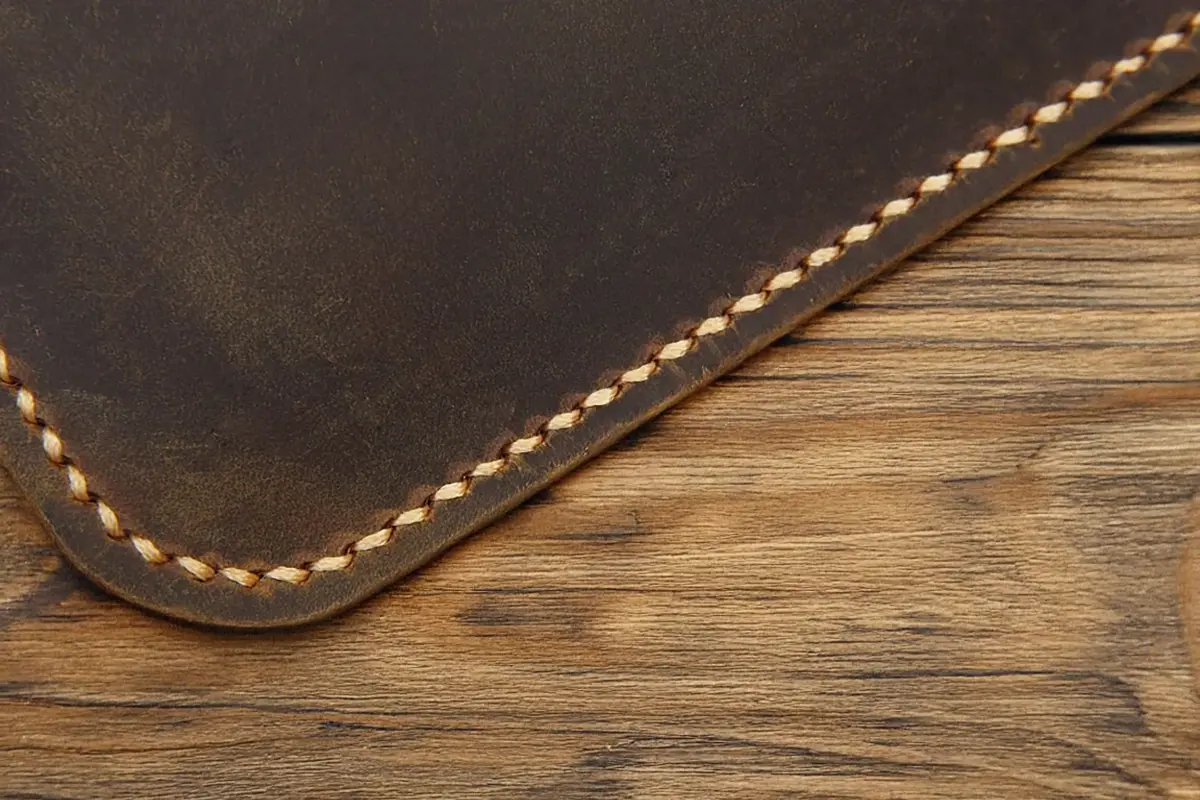 The Ultimate Guide to Choosing a Handmade Leather Wallet for Everyday Wear